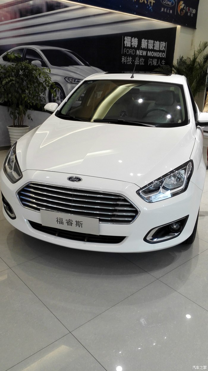 福睿斯自动今天刚提车成都首提珍珠白高配