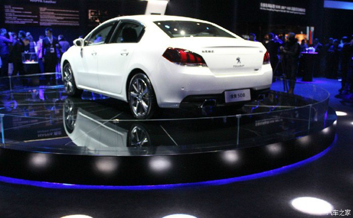 508不断的出现在家的视线里,以exalt概念车为原型的外观设计