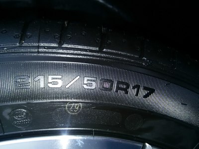 輪胎規格215/50 r17帶內置胎壓監測裝置