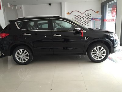 在4s拍的,别人的手动顶配,看了黑色好大气的感觉