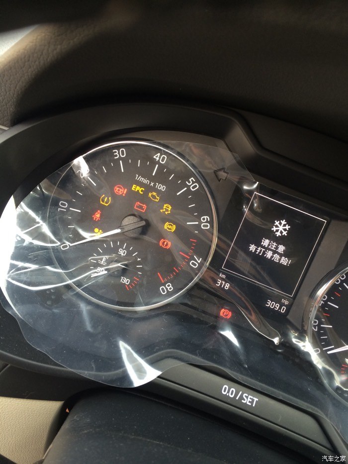 斯柯达新明锐机油压力警告灯