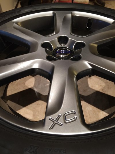 出19寸 原车六幅轮毂出2个可做备胎