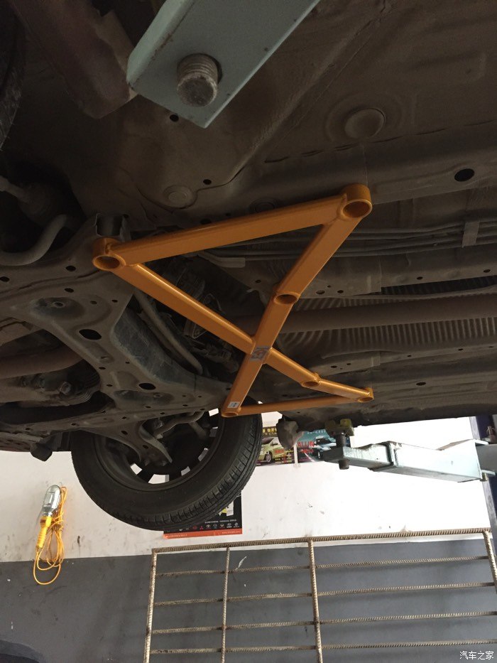 思域车主必看,思域底盘的重大发现(底盘井字架,顶吧分析与感受
