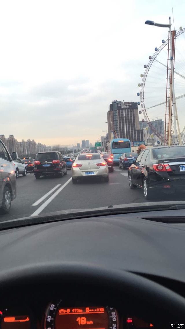 上海堵车的照片图片