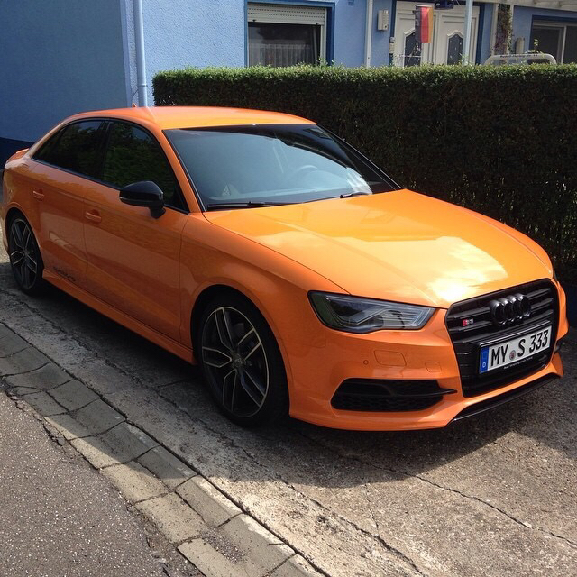 请问s3一共有几种颜色,在北京哪可以提到现车,优惠多少?