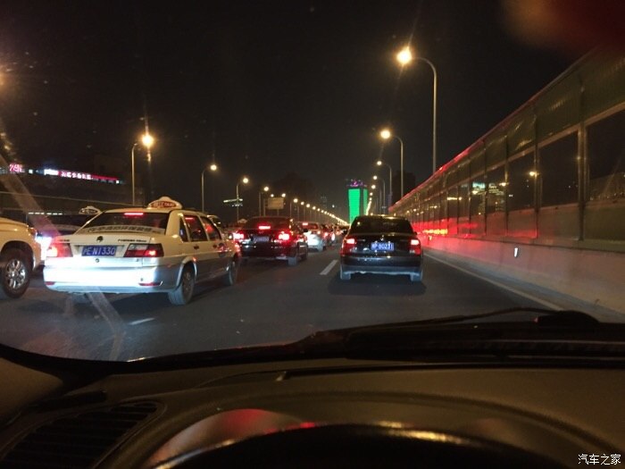 延安高架现在还堵车