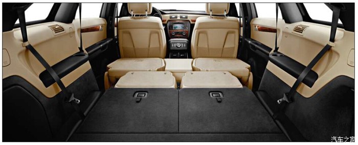 回复: 14 奔驰r级论坛 r320的第二排能放倒和第三排形成一体的平空间