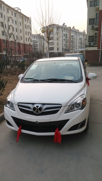 北汽e150两厢,有小e生活更美好!