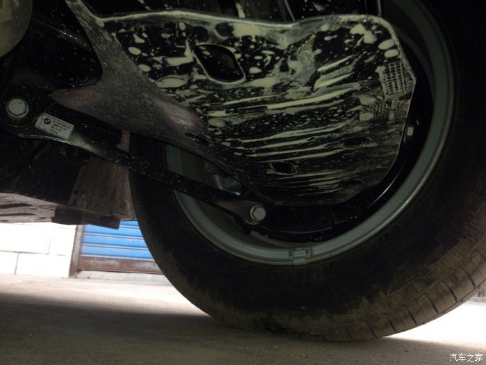 【图】左后轮塑料部件断了_宝马3系论坛_汽车之家论坛