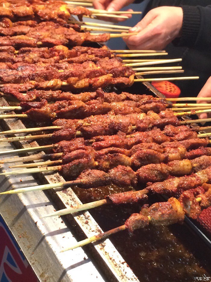 3元一串10元4串蒙古大串无烟烧烤
