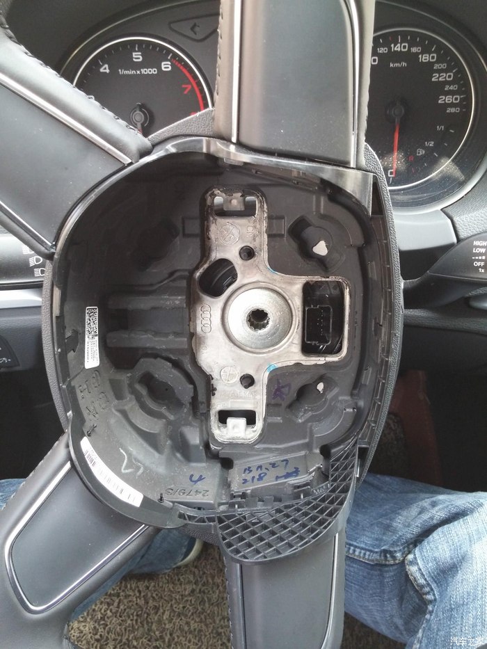 奥迪a3劲取换多功能方向盘作业完结