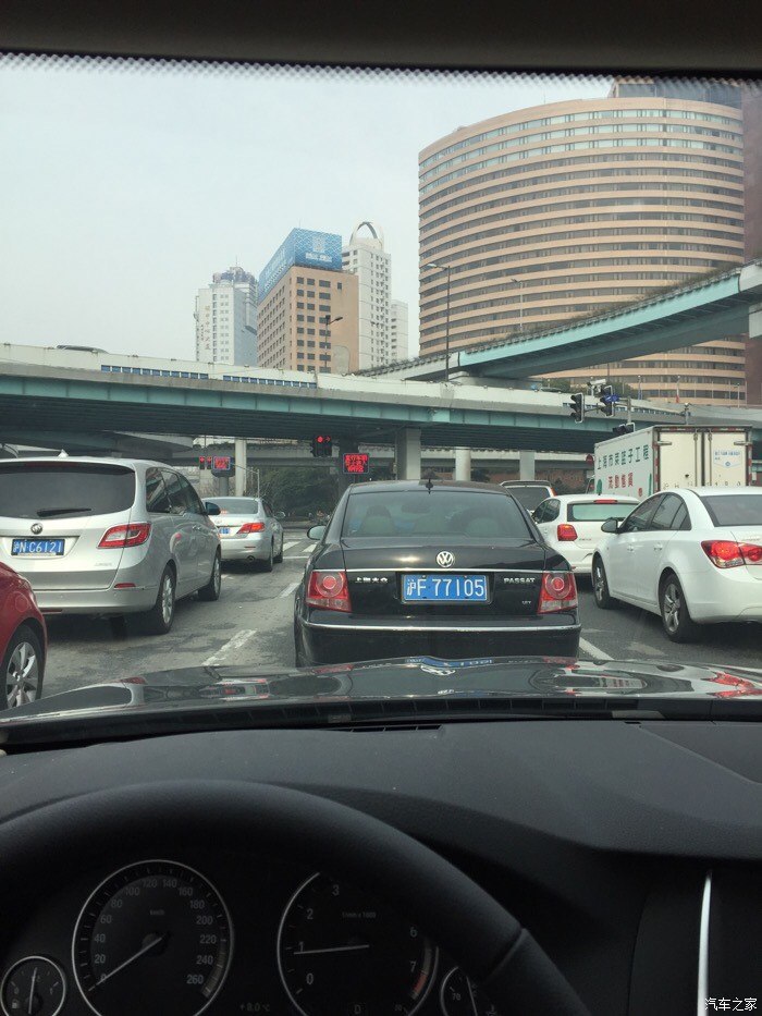 才几天就开始堵车了!