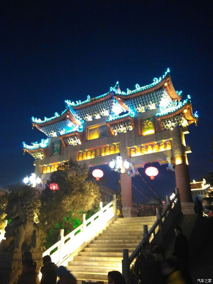 郑州紫荆山公园夜景图片