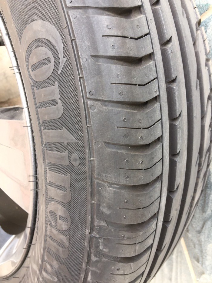 出14款灰色,轮毂轮胎.攒米上18