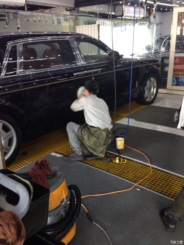 2203 | 回复: 30 黑龙江论坛 刷车偶遇劳斯莱斯 今