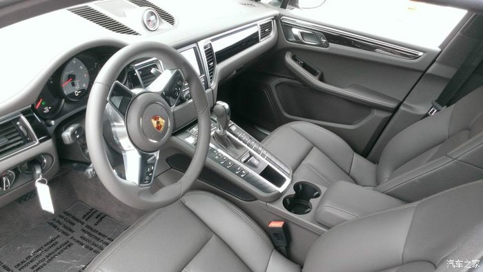 请问哪位大神是玛瑙灰内饰的吗有没有图片参考