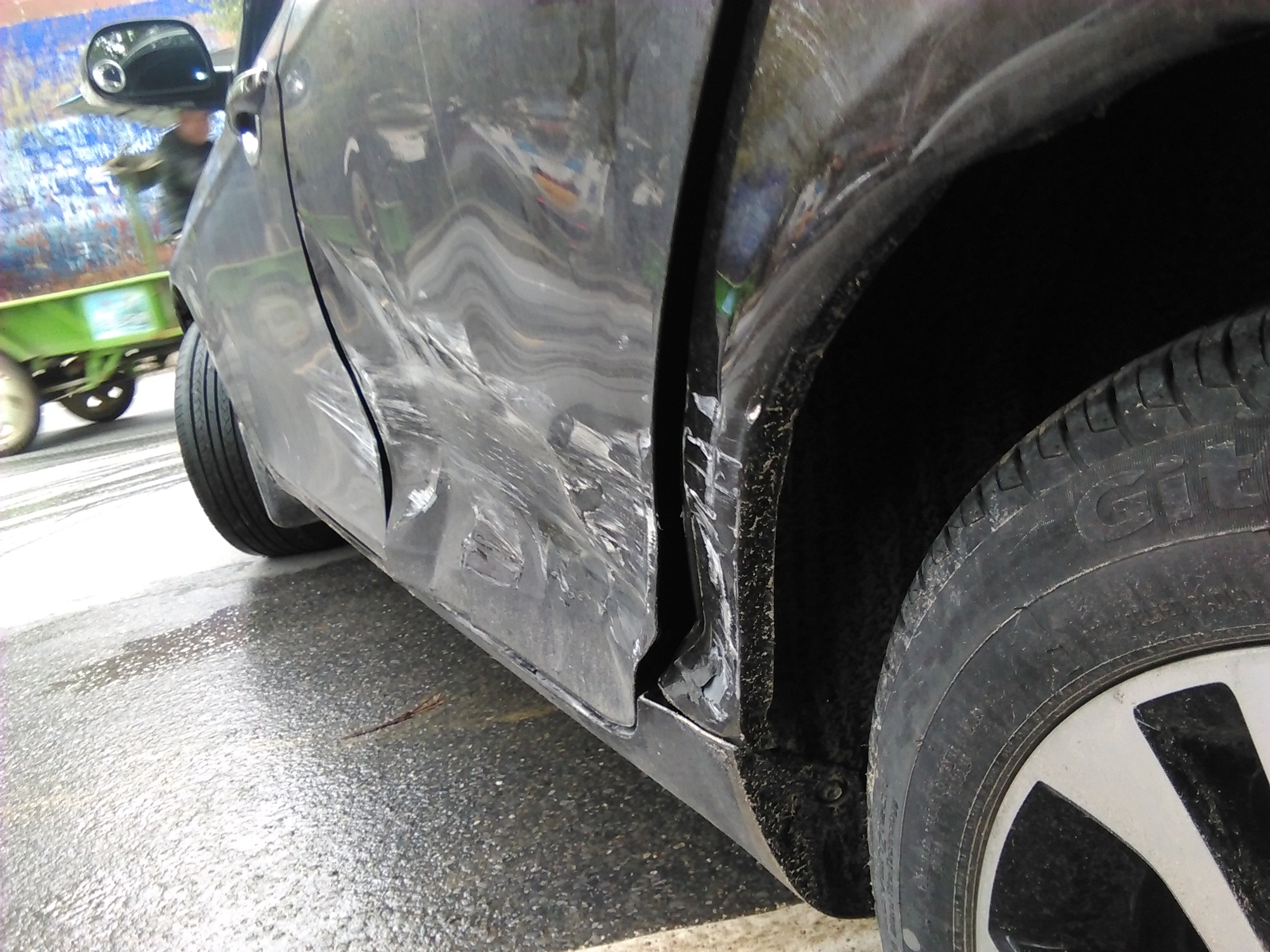 车侧面被撞,需要做哪些检查?(ps:已处理好了,谢谢各位!