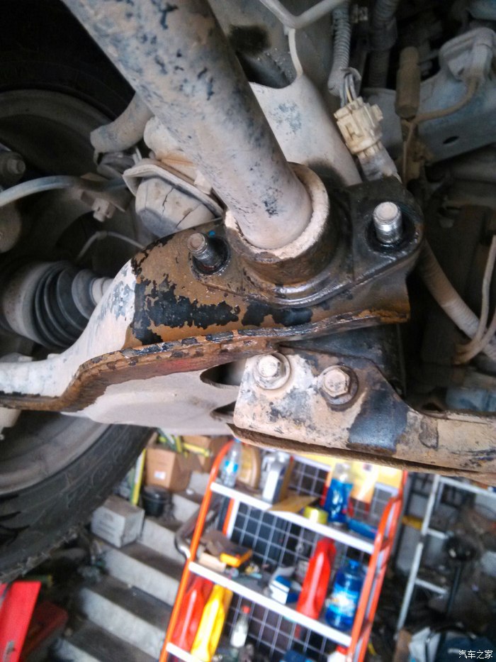 【图】更换扭力杆作业_哈弗h5经典论坛_汽车之家论坛
