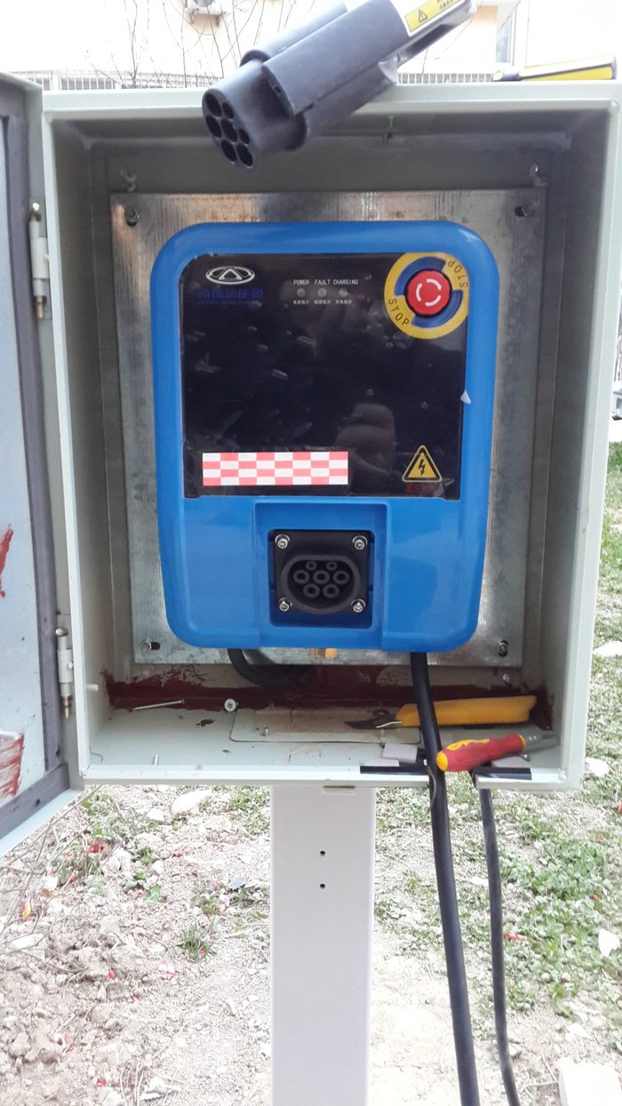 5061 | 回复: 64 奇瑞eq论坛 小城提车记(充电桩第一帖,附赠室外防雨