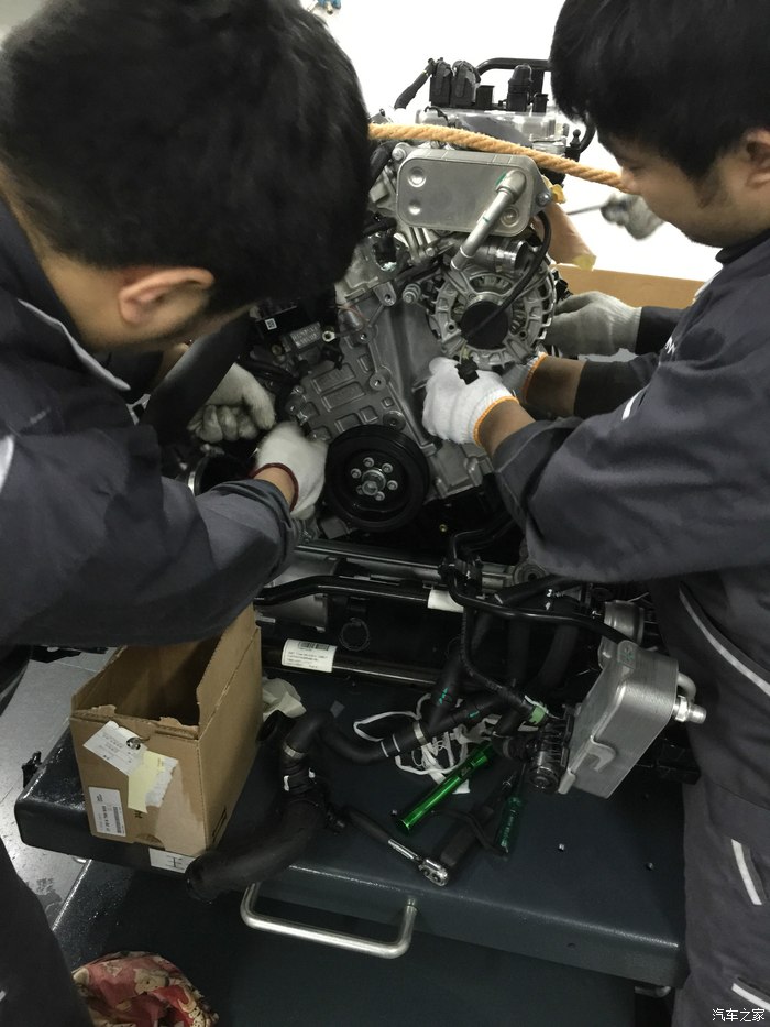 沈阳宝晋宝马4s店新车更换发动机未解决问题后不管