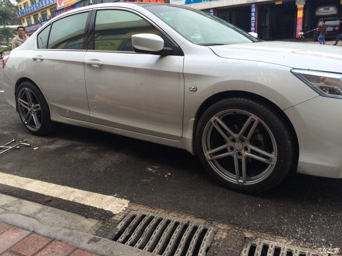 有没有九代雅阁改款18寸轮毂的,发来参考一下