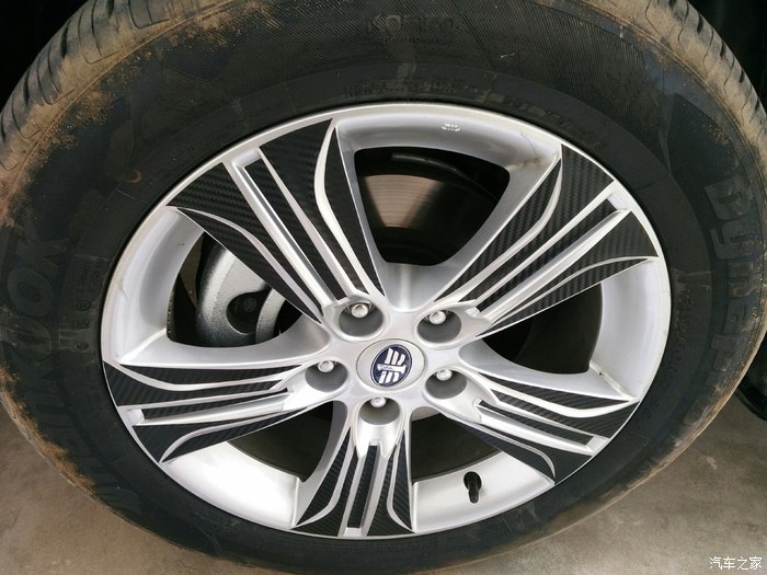 13款轮毂有种风火轮的感觉