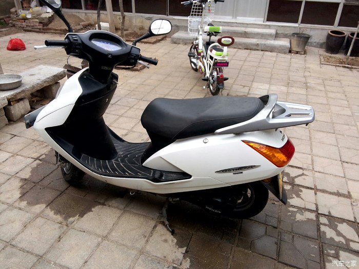 关于五羊本田踏板125