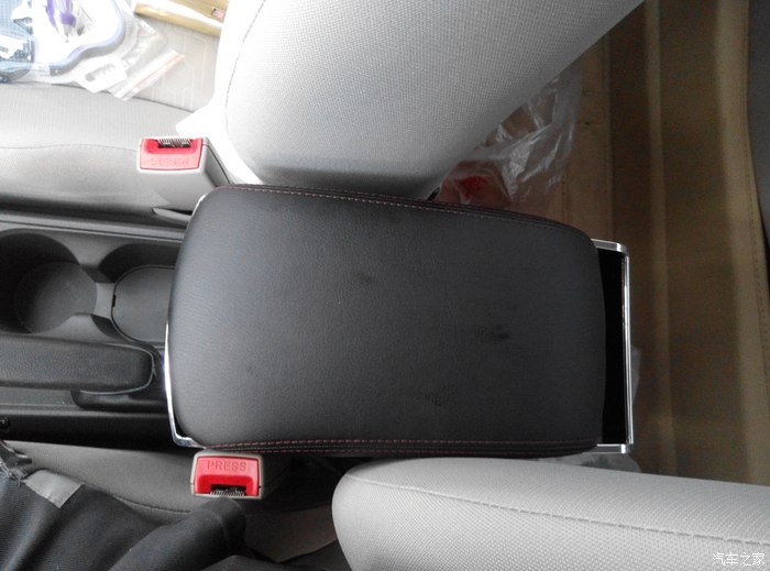 谁在某宝购买了赛欧3的扶手箱啊给个介绍