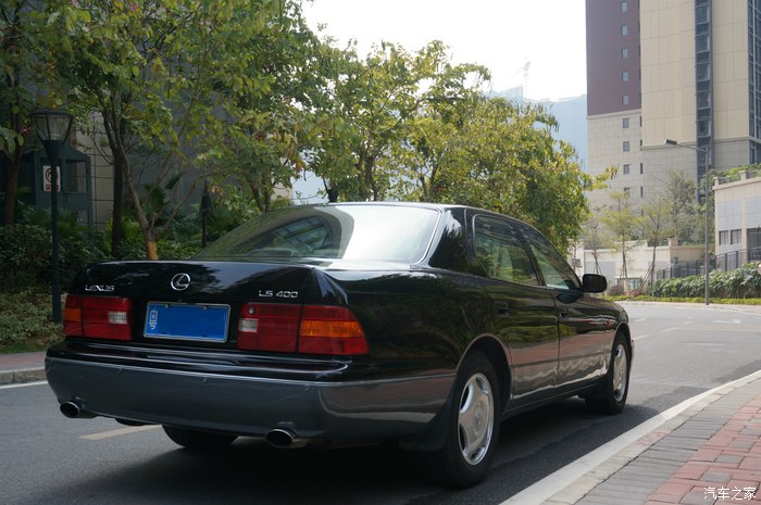 老车不旧-行货版千禧ls400
