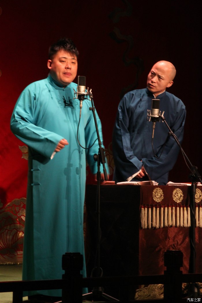 德云社里看相声笑翻天