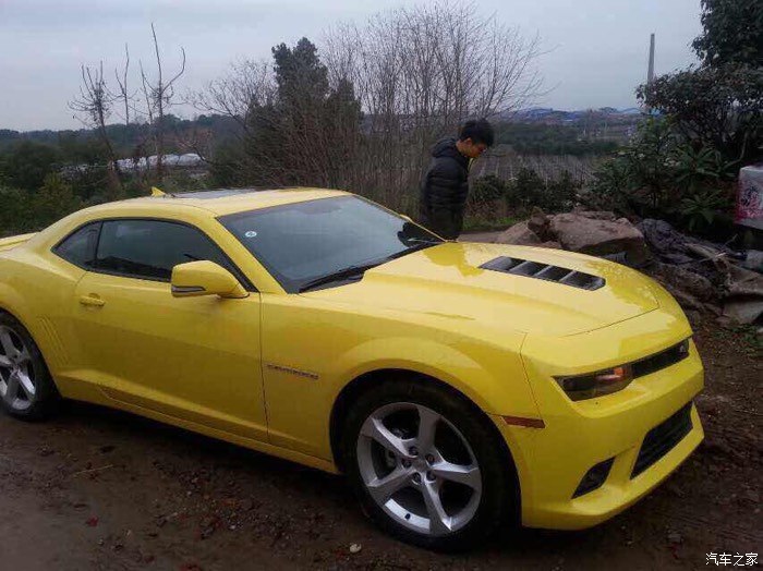 2015款科迈罗rs限量版,提车3天了心情还是那样激动!