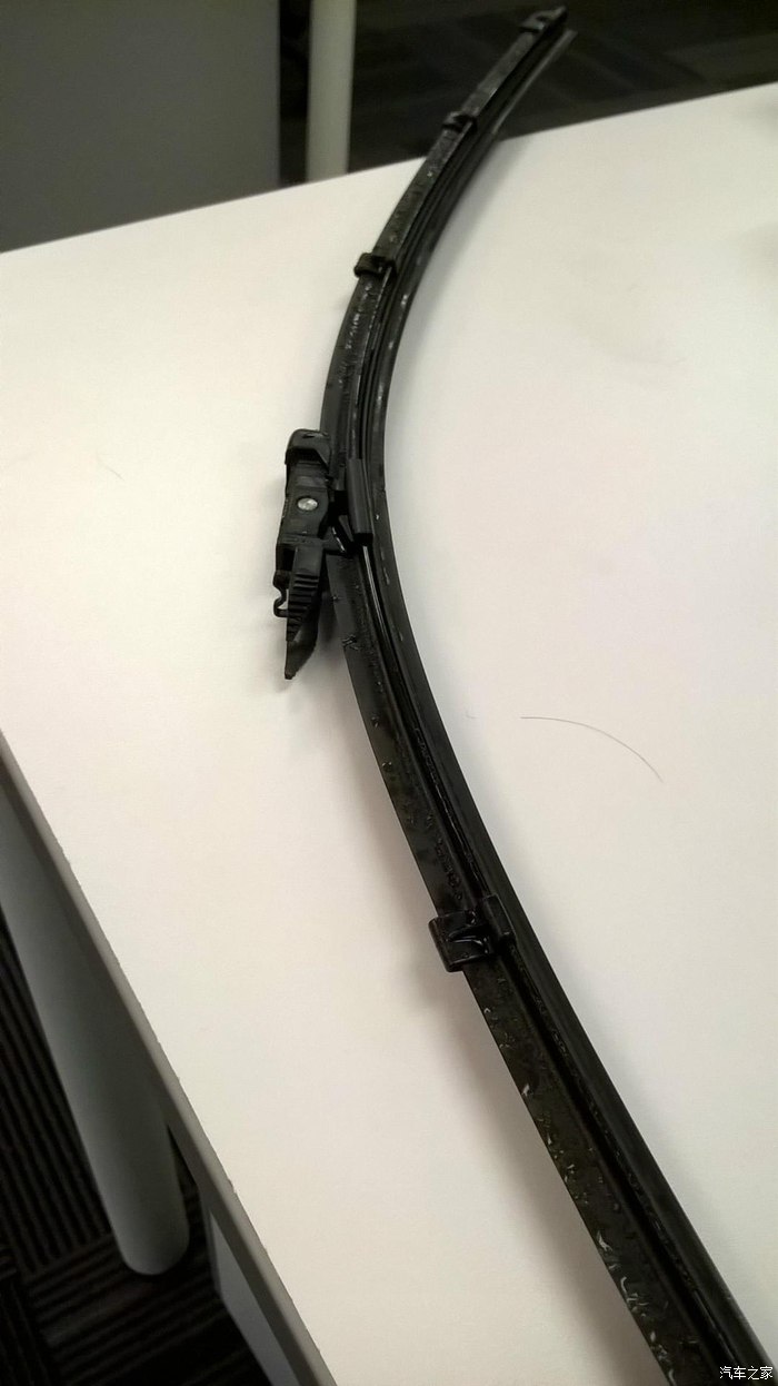 新蒙迪欧替换雨刮器胶条