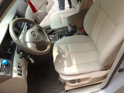 花冠喷子舒适再升级,改宝马5系座椅.