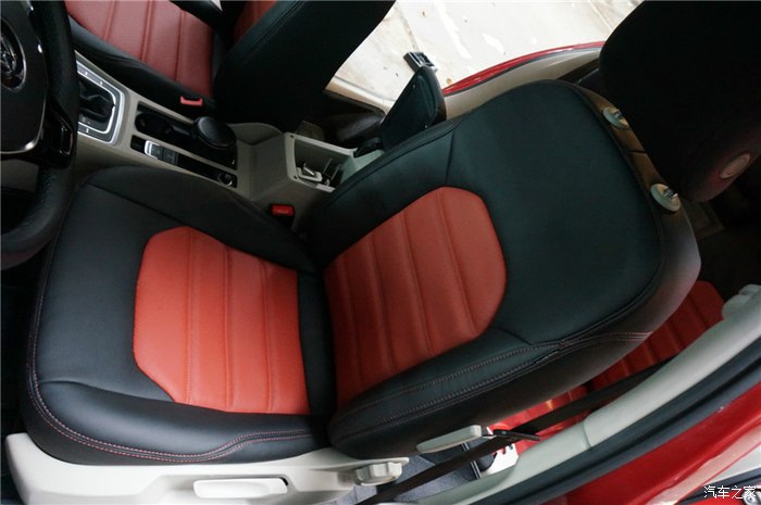 高尔夫改装汽车真皮座椅升级作业贴