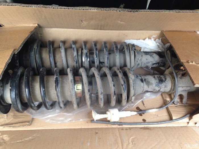 换完减震和矮弹簧 剩了一堆东西