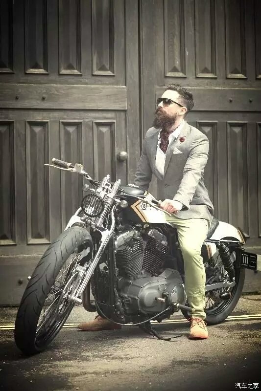 话说骨灰级的机车男要配上大胡须你做到了吗