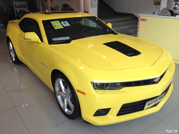 2015款科迈罗rs店内实拍多图大黄蜂