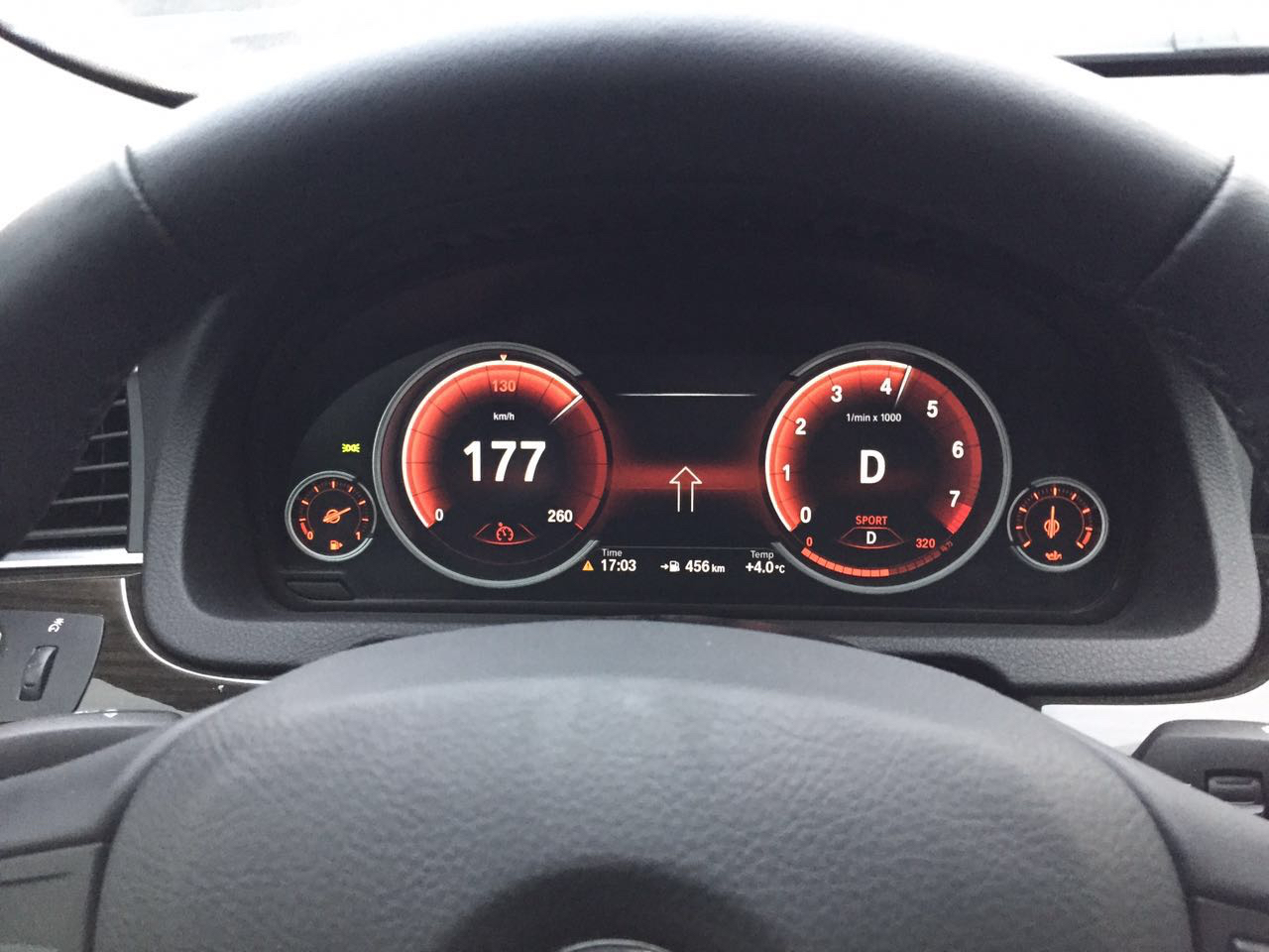 我想说全液晶仪表一定要选装!高大上的不止一点!绝对炫!