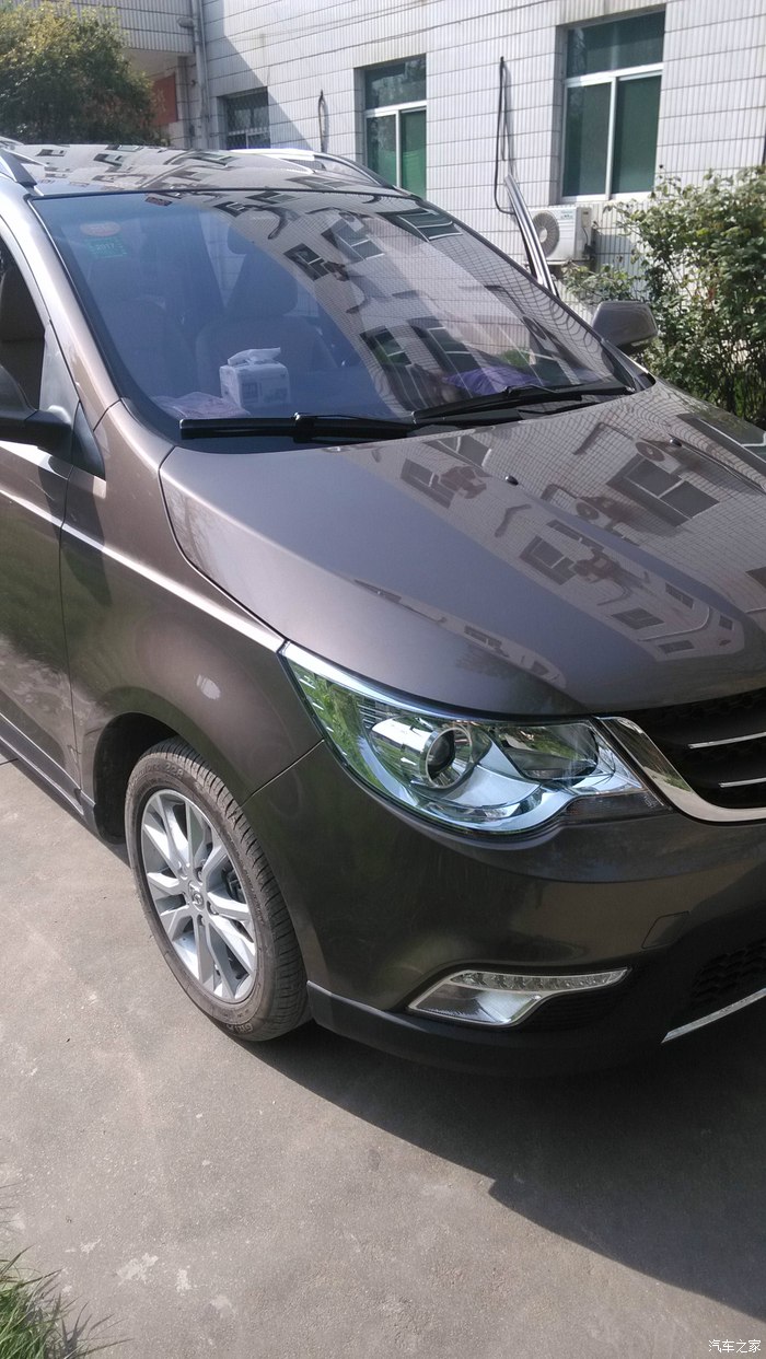 认证贴宝骏73015顶配大漠金提车作业和用车分享