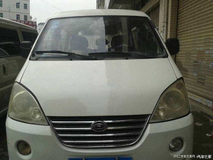 伊美汉江面包车