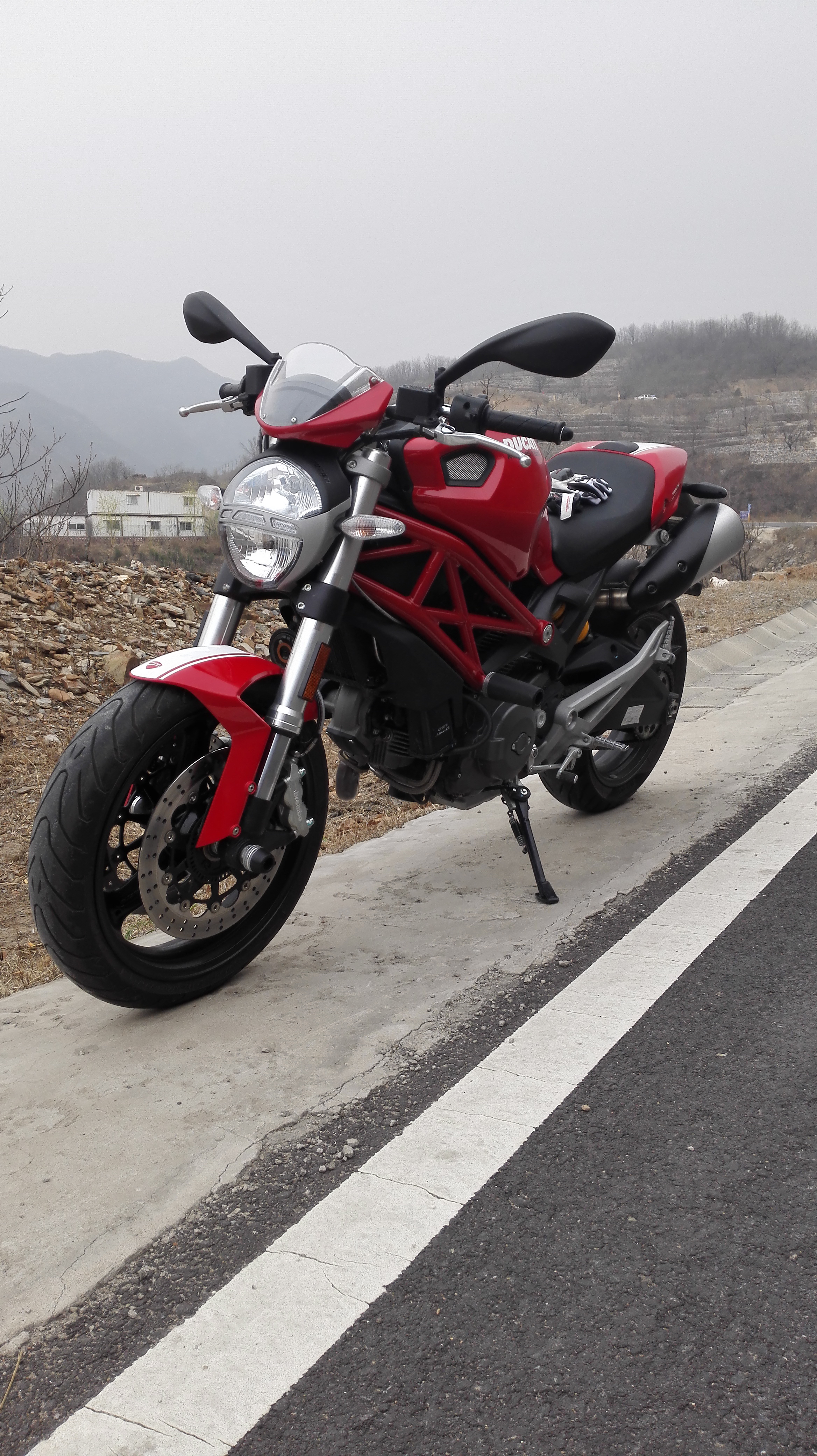 杜卡迪骇道提车认证简单评测日常使用过成申精