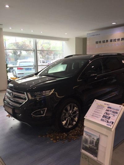杭州福特4s店全新黑色锐界看车