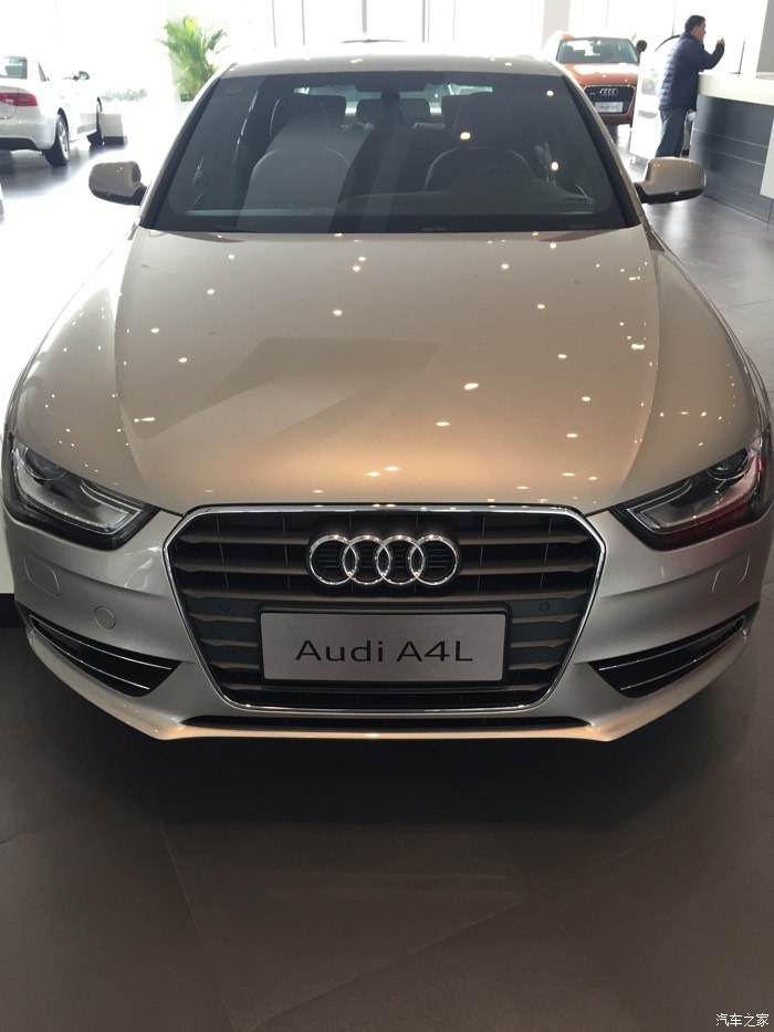 【图】听说新a4l出了个白金色,谁能提供个图片_奥迪a4l论坛_汽车之家