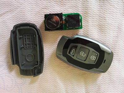 自己更换钥匙电池