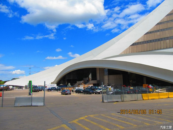 扬帆出航的船加拿大蒙城体育场