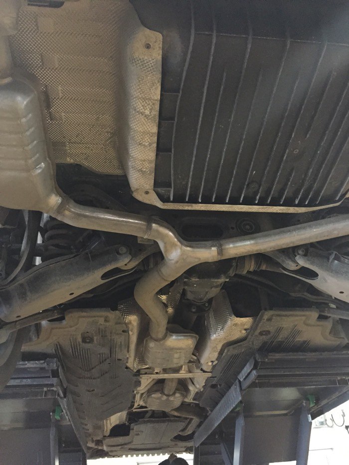 【图】请问新c有发动机下护板吗?_奔驰c级论坛_汽车之家论坛