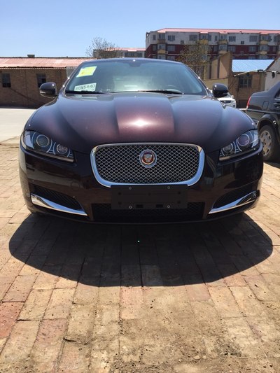 0豪华版 鱼子酱色黑内饰