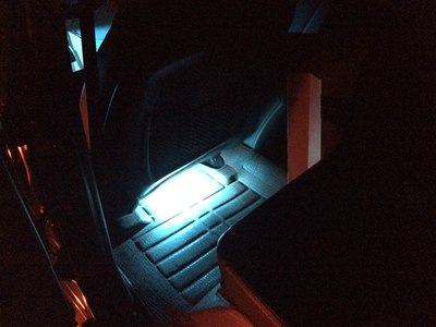 司令驭胜实现q7座椅脚灯点亮及主副驾驶脚灯安装篇_驭胜论坛_手机汽车