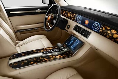 国车风范 定制尊荣——红旗l5神秘买家现身长春交车仪式