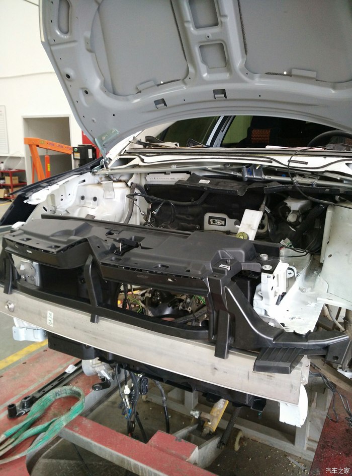 安装前防撞横梁